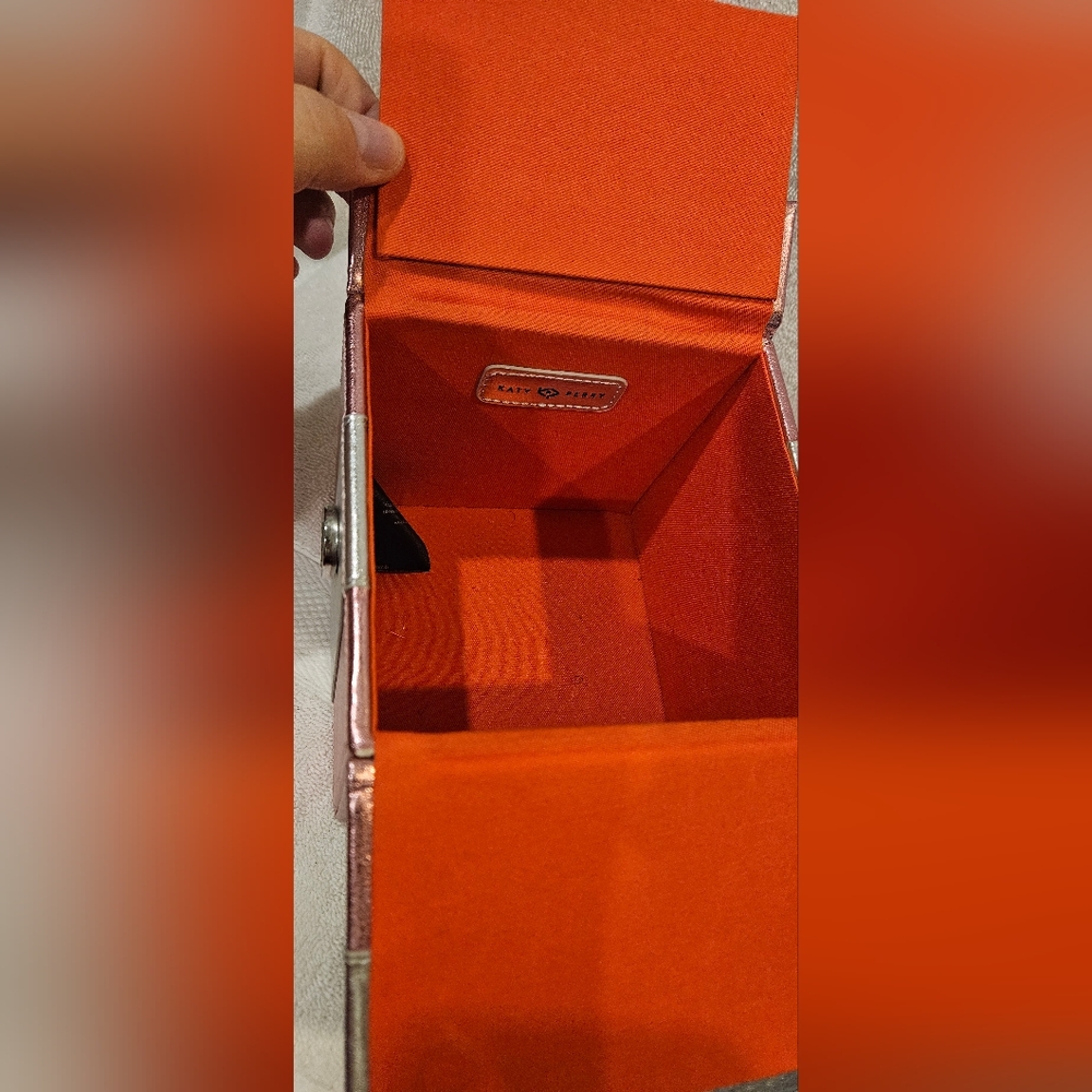 KATY PERRY CROSSBODY BAG - Picture 3 of 5